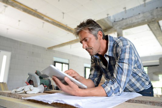 Eine Prüfung Ihrer Baustelle durch einen unabhängigen Sachverständigen ist bereits im Preis Ihres Town & Country Hauses enthalten. Eine Prüfung Ihrer Baustelle durch einen unabhängigen Sachverständigen ist bereits im Preis Ihres Town & Country Hauses enthalten.