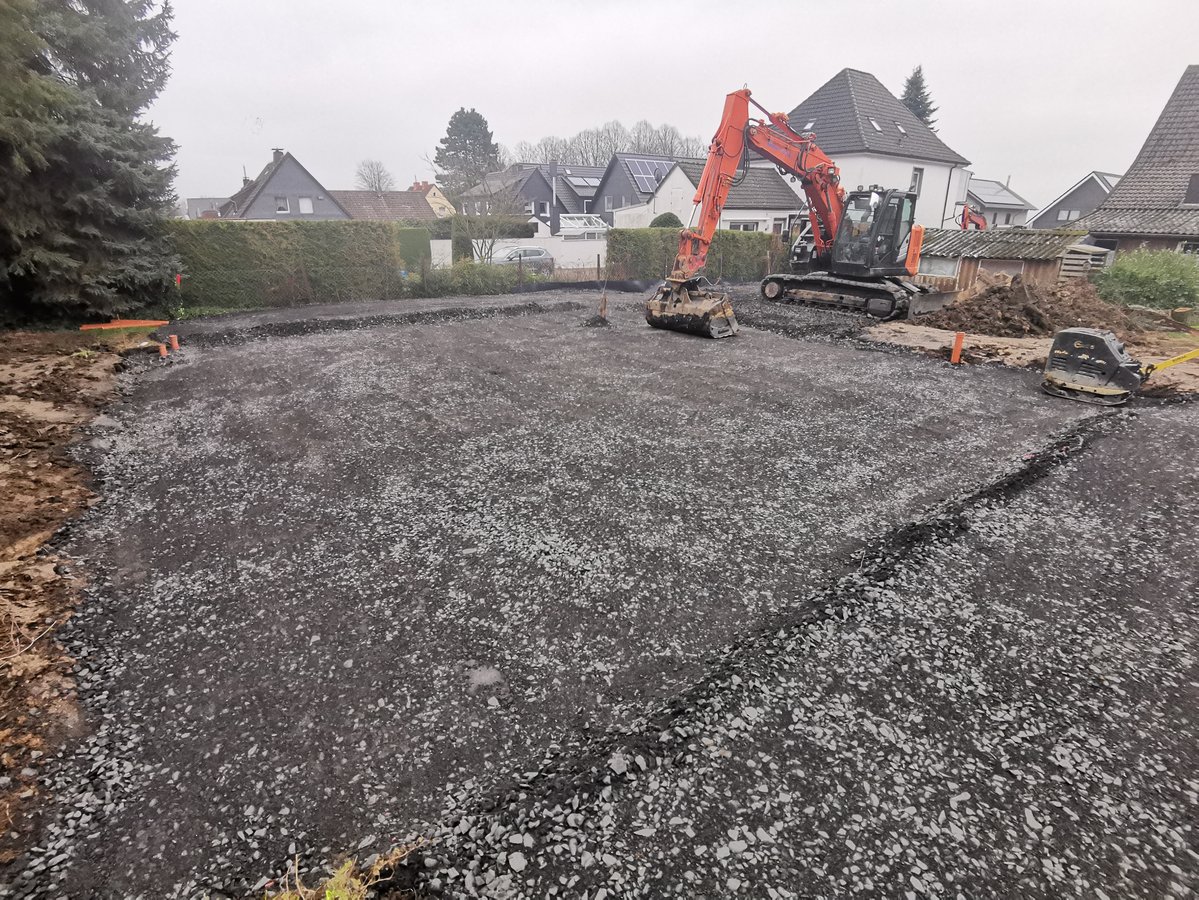 Fertiges Schotterpolster als Start für den Hausbau